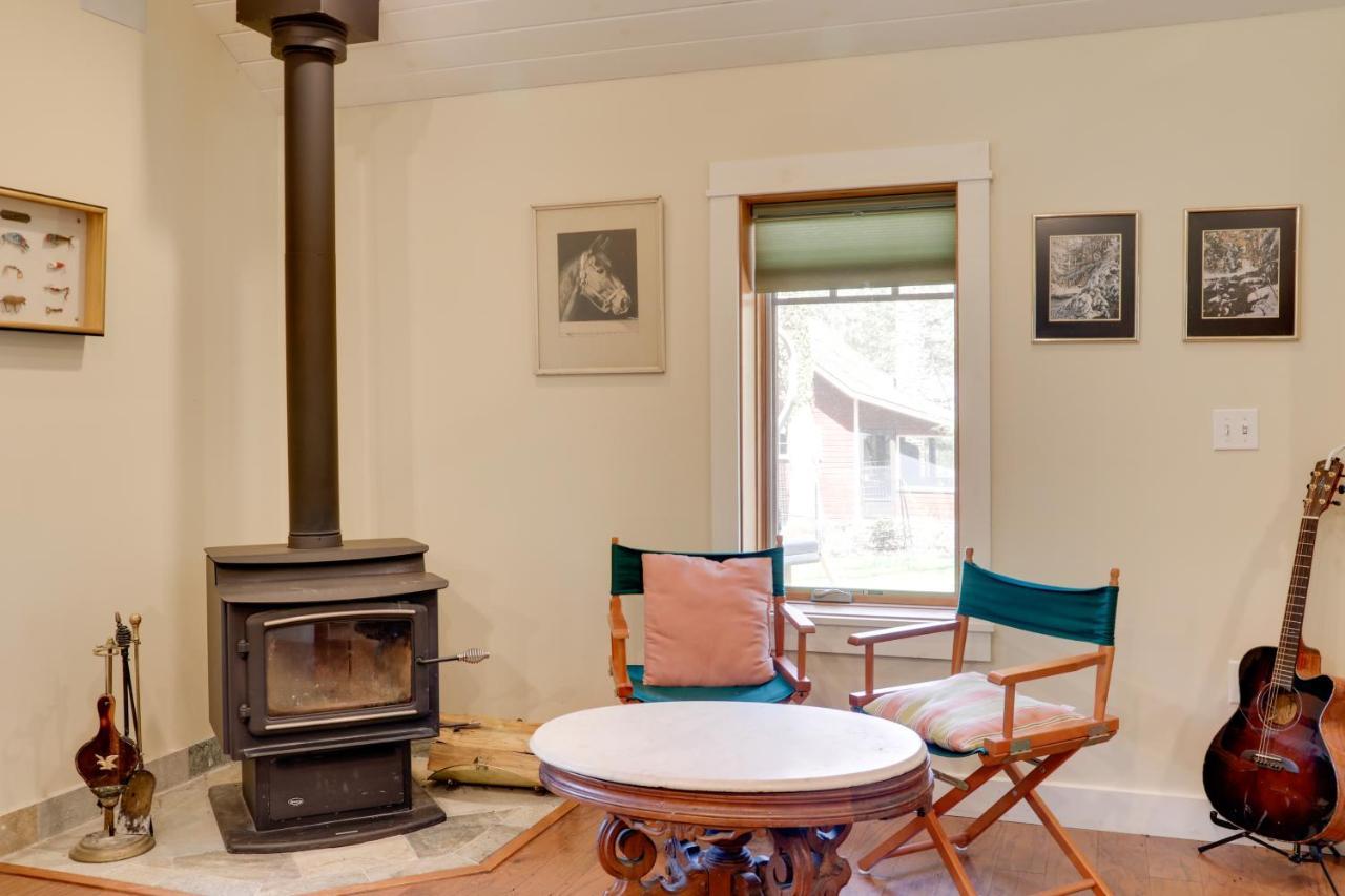 Pet-Friendly Pennsylvania Vacation Rental With Pool! Laughlintown Eksteriør bilde