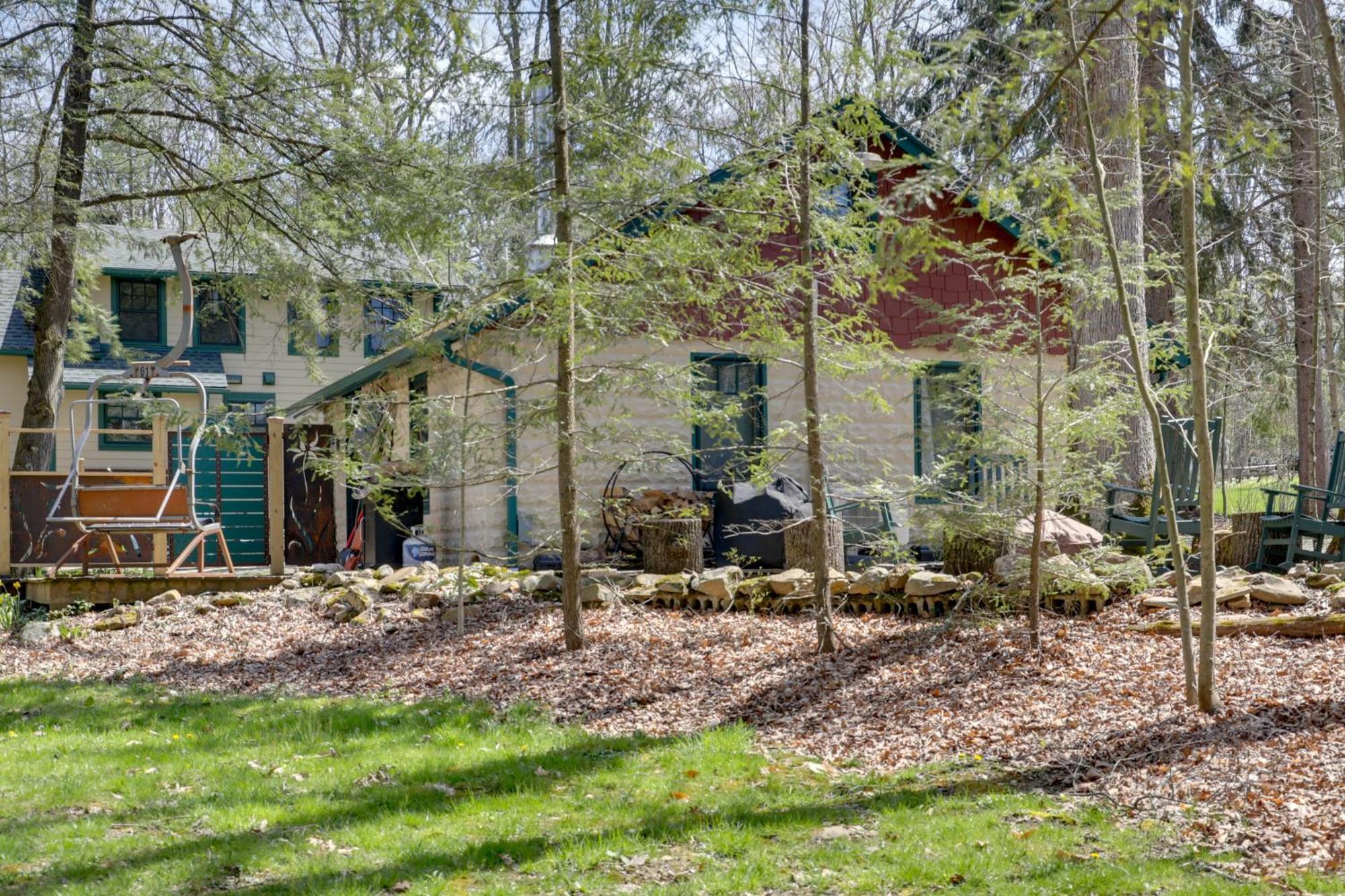 Pet-Friendly Pennsylvania Vacation Rental With Pool! Laughlintown Eksteriør bilde